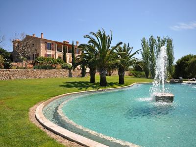Impressive luxury manor close to Palma